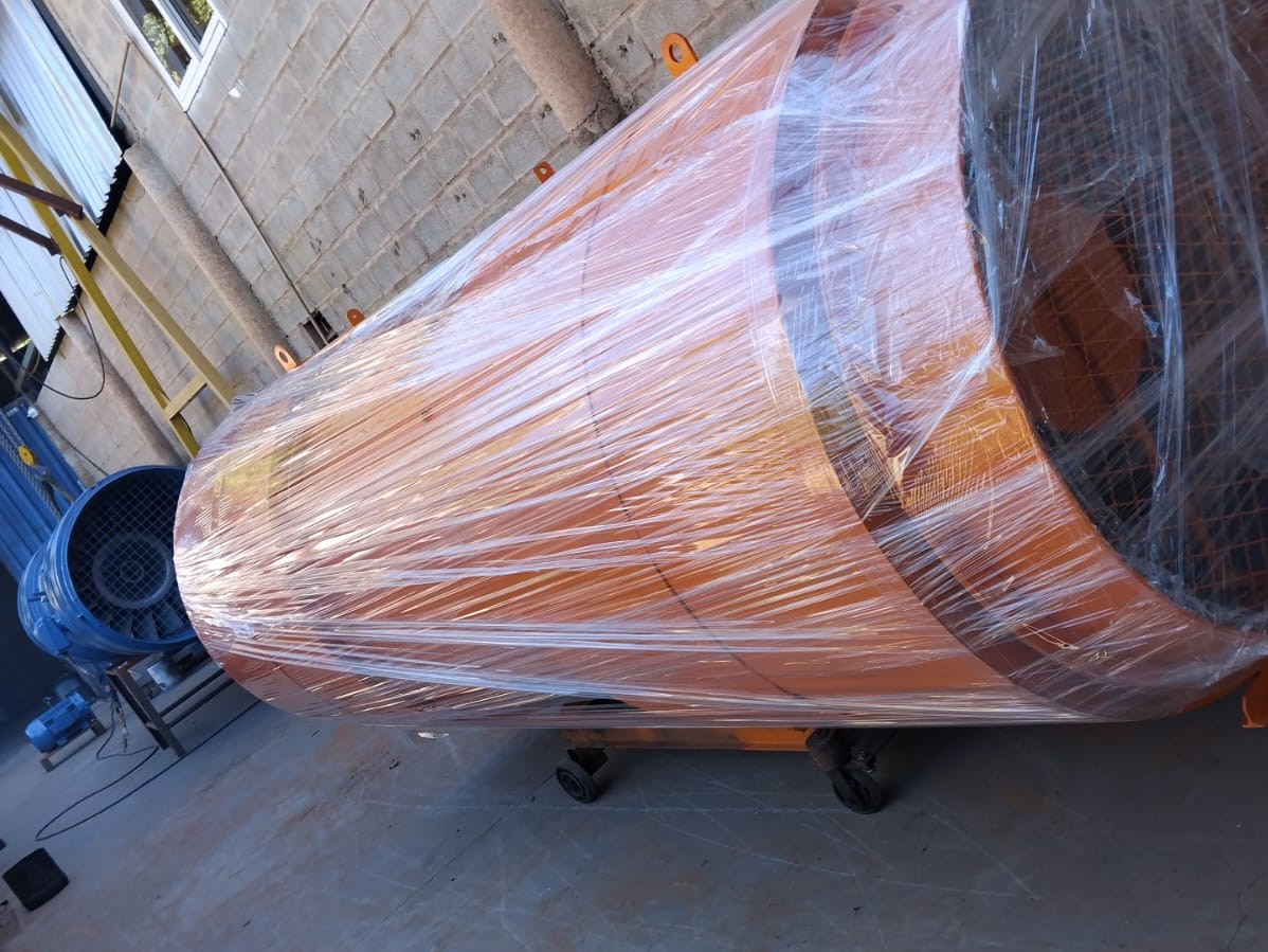 Ventilador axial industrial finalizado e embalado para transporte